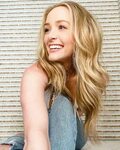 10 Potret Greer Grammer, Babysitter di Film Deadly Illusions