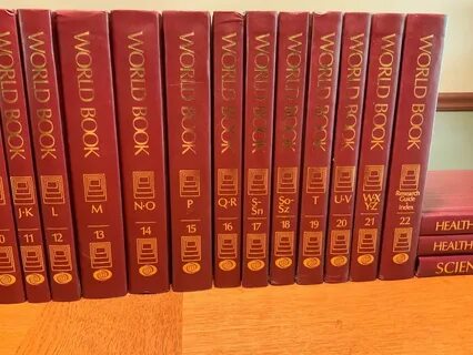 World Book Encyclopedia 1992 Year Books Health & Medical Ets
