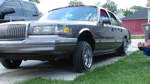 Lincoln Lowrider 1996 pt.2 - YouTube