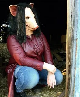 The Pig/Amanda Young Cosplay - mistressdiana - Dead By Dayli