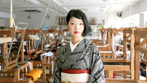 Series looking at traditional Japanese crafts and craftspeople. 