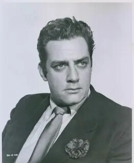 Picture of Raymond Burr Raymond burr, Classic hollywood, Mas