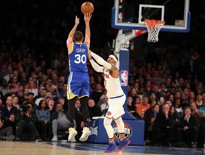 Watch: Curry hits dagger in Carmelo's face theScore.com