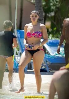 Jordin Sparks cleavage & cameltoe in bikini