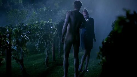 ausCAPS: Alexander Skarsgård nude in True Blood 7-03 "Fire I