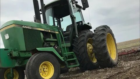 multi weeding with john deere 4440 - YouTube