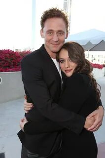 Kat Dennings And Tom Hiddleston Comic Con - Фото база