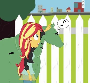 Are there horses in the My Little Pony: Equestria Girls univ