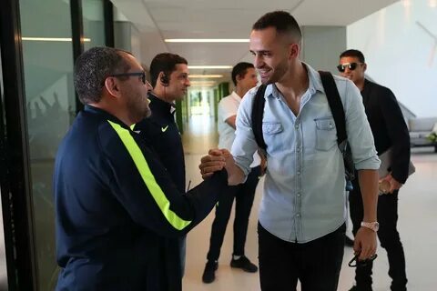 E o primeiro jogador a se apresentar à Seleção foi. (@CBF_Futebol) — Twitter