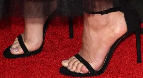 Kaley Cuoco's Feet in Nudist Sandals and Lace-and-Tulle Dres