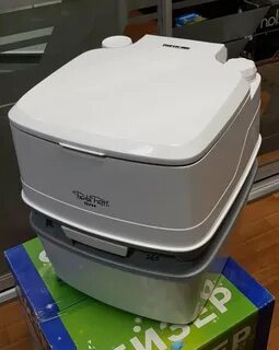 Биотуалет Porta Potti Qube 365 - купить в Москве, цена 3 500