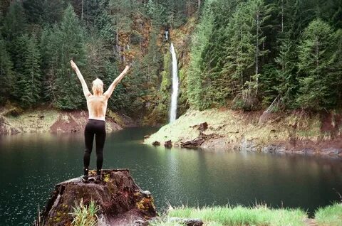 20 Fun Places to Get Naked and Chill in Oregon