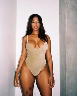 Raven Tracy Nude and Hot Photos - Scandal Planet