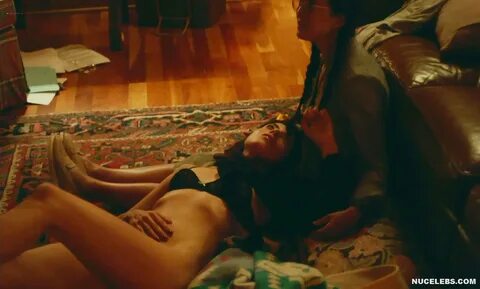 Leaked Aubrey Plaza Nude Hairy Pussy & Sexy In Black Bear