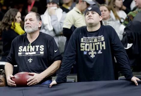 Saints fans stage huge Super Bowl protest in New Orleans - T
