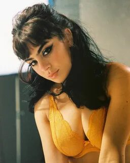 Charli XCX sexy new photo showing nice cleavage with her big