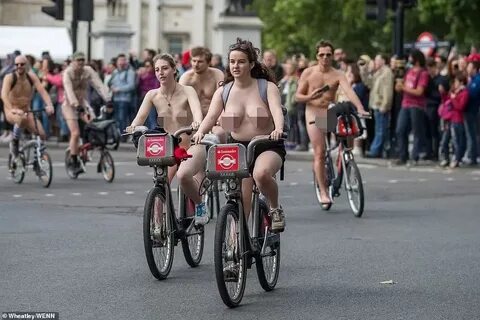 Голый велопробег по улицам Лондона ЖИЗНЬ В КАЙФ