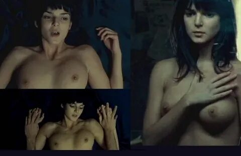 Clara Lago naked showing her breast on 'El árbol del ahorcad