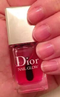 The Beauty of Life: Glow On: Dior Nail Glow