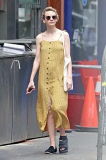 CAREY MULLIGAN Out in New York 07/17/2018 - HawtCelebs