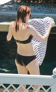 Emma Stone: Emma Stone Bikini 2012