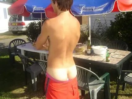 go see GEO ...: #WTFWednesday : Louis Tomlinson is butt nake