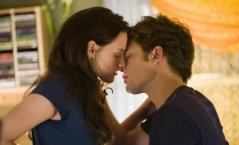 twilight Movie kisses, Twilight bella and edward, Iconic mov