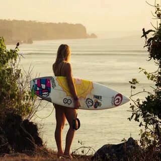 TODAY we will be with @bethanyhamilton at @sundiegoboardshop