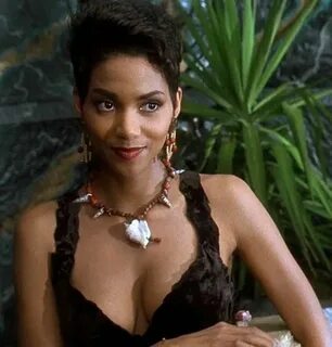 Halle Berry Hot The Flintstones (2) Halle berry hot, Halle b