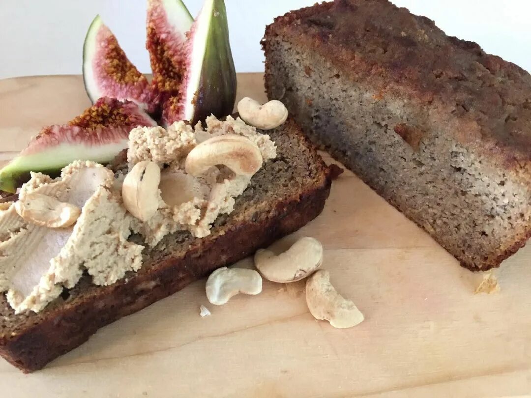 The Quirk and the Cool в Instagram: "Healthy banana bread with cashew ...