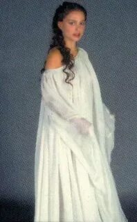 Senator Padme Amidala in nightgown on Coruscant Kleid hochze