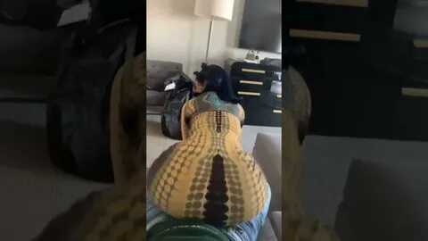 Cardi b sexy ass on offset - YouTube