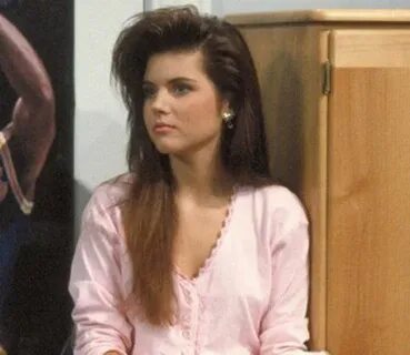 90s bangs! Tiffani amber thiessen, Kelly kapowski, Funny dre