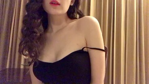 Hungry Lips 红 唇 姐 的 ASMR 办 卡 福 利 视 频,舔 耳,口 腔 音,催 眠 哄 睡 免 费 在