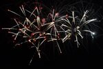 File:Crossette firework effect at Disney World.JPG - Wikimed