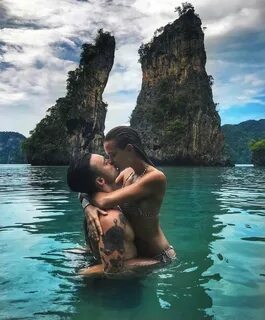 Josephine Skriver and boyfriend in Thailand. Ocean couple go