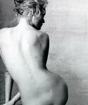 Amber Valletta Nude and Sexy Photos Collection - Leaked Diar
