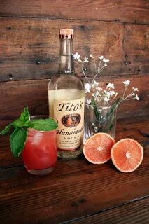 Titos Vodka Recipes, Drink Recipes, Easy Mojito Recipe, Cocktail Illustrati...