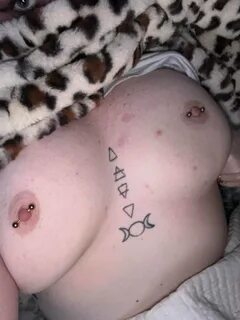 Newest bigtiddygothgf Vids, Pics and GIFs Page 3 - Fresh Cha