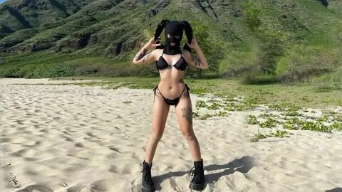 BELLA POARCH BIKINI MOMENTS 2021 (hottest sexy, twerks tikto