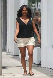 Nia Long Feet (5 images) - celebrity-feet.com