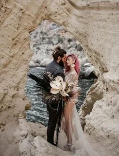Pink, Black + White: Edgy Rock 'N' Roll Elopement in Ibiza, 