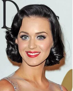 63 Best Short Haircuts of Famous Women - Cool Short Hairstyl