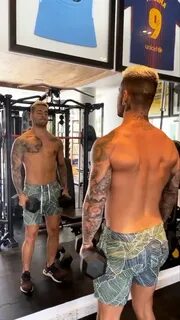 Pin by Gisellacrespin on Maluma ❌ in 2020 Body training, Fit