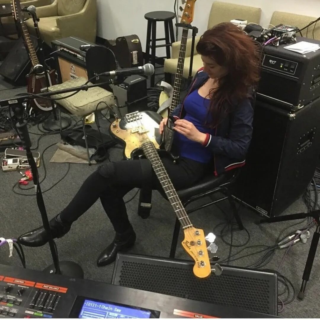 Hagar Ben Ari в Instagram: "Early band rehearsals #latelateshow 📸 @re...