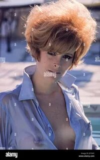 Download this stock image: jill st. john, 1970 - JF1D45 from Alamy'