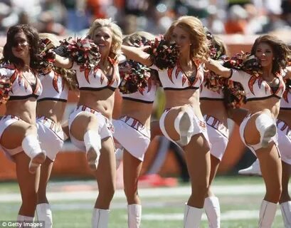 Cheerleaders With No Panties Club