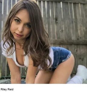 Porn stars that are spicing up the quarantine (25 Pictures) 