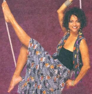 Debbie Allen's Feet wikiFeet