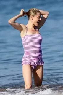 49 Hottest Julie Bowen bikini Pictures Will Make You An Addi